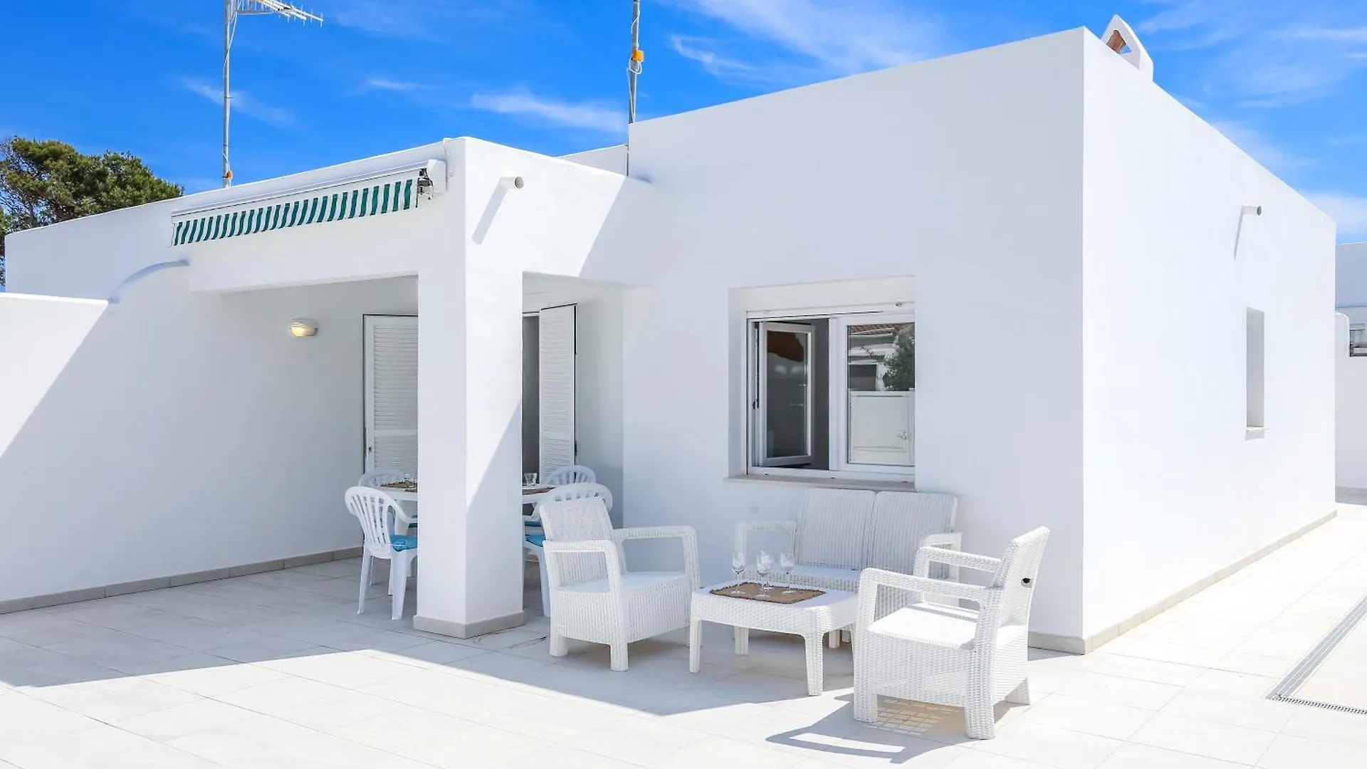Villa Garasa Cala Blanca  0*, Cala Blanca (Menorca) Španělsko